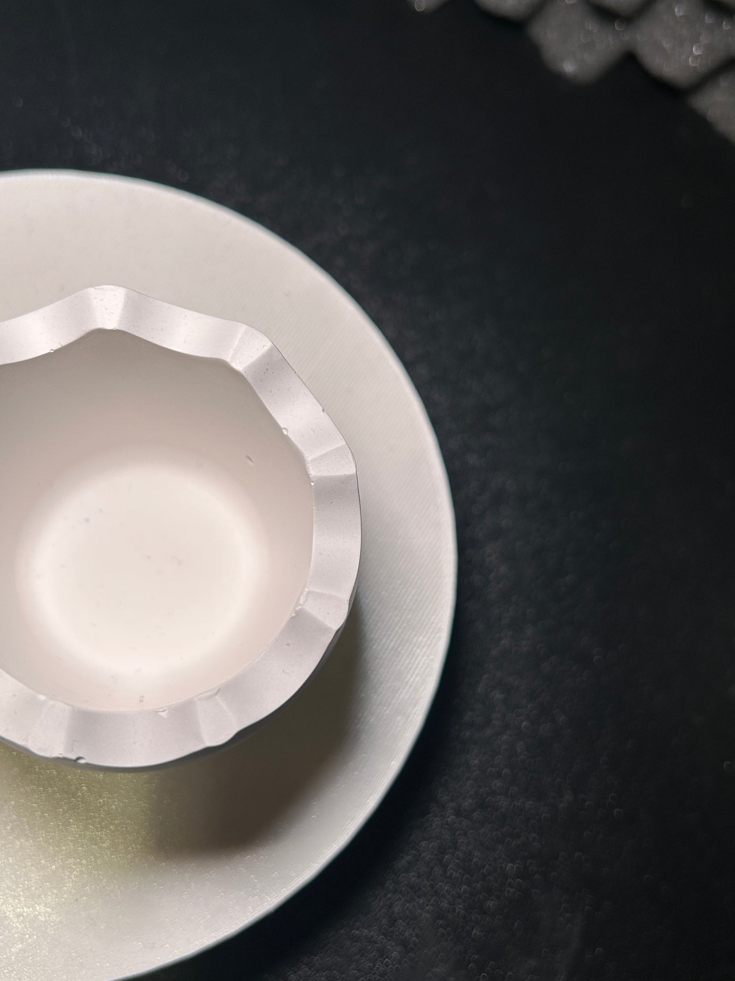 Świecznik gipsowy jajko skorupka v2